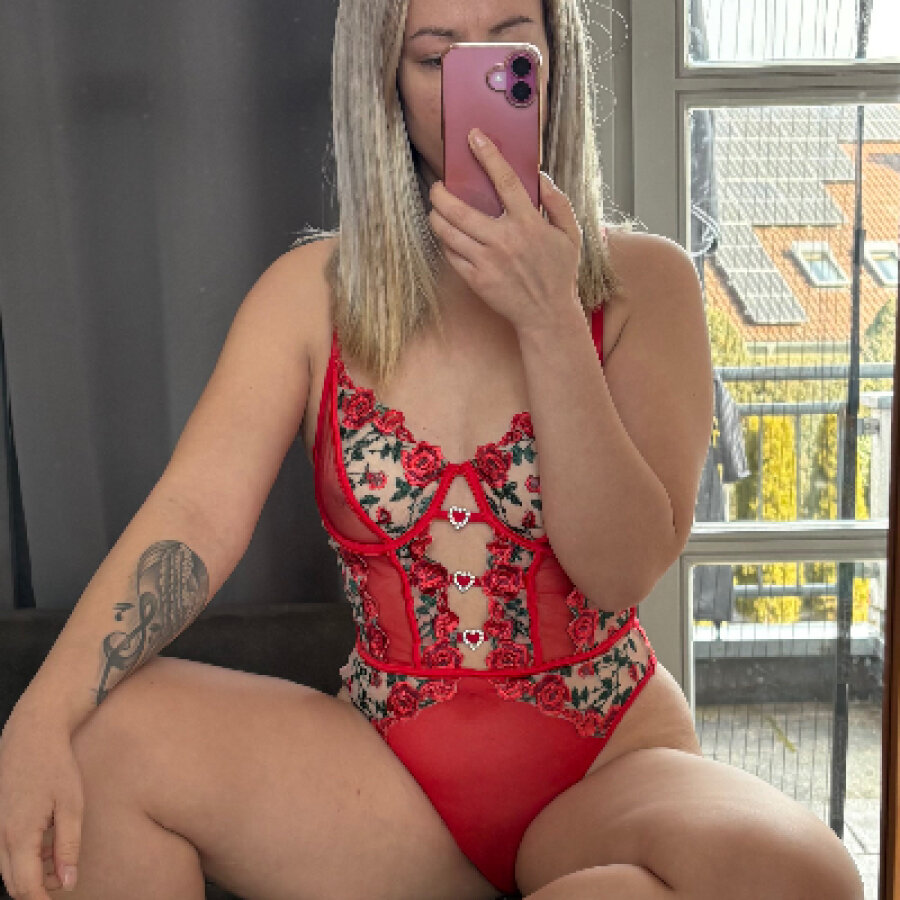 sofiasuprised69