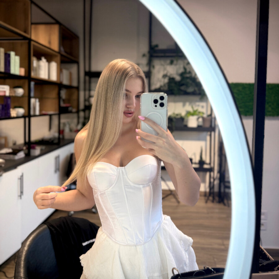 leoniegelbe