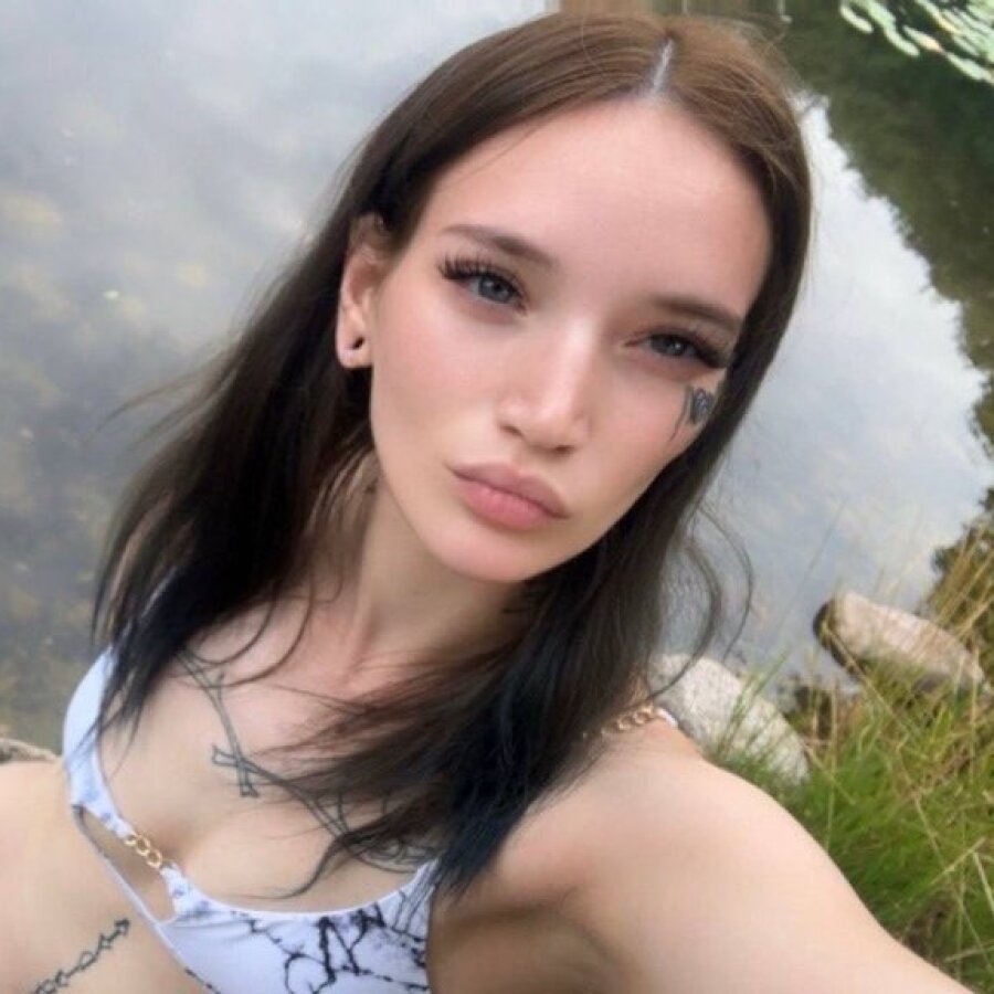 nika_schwarz