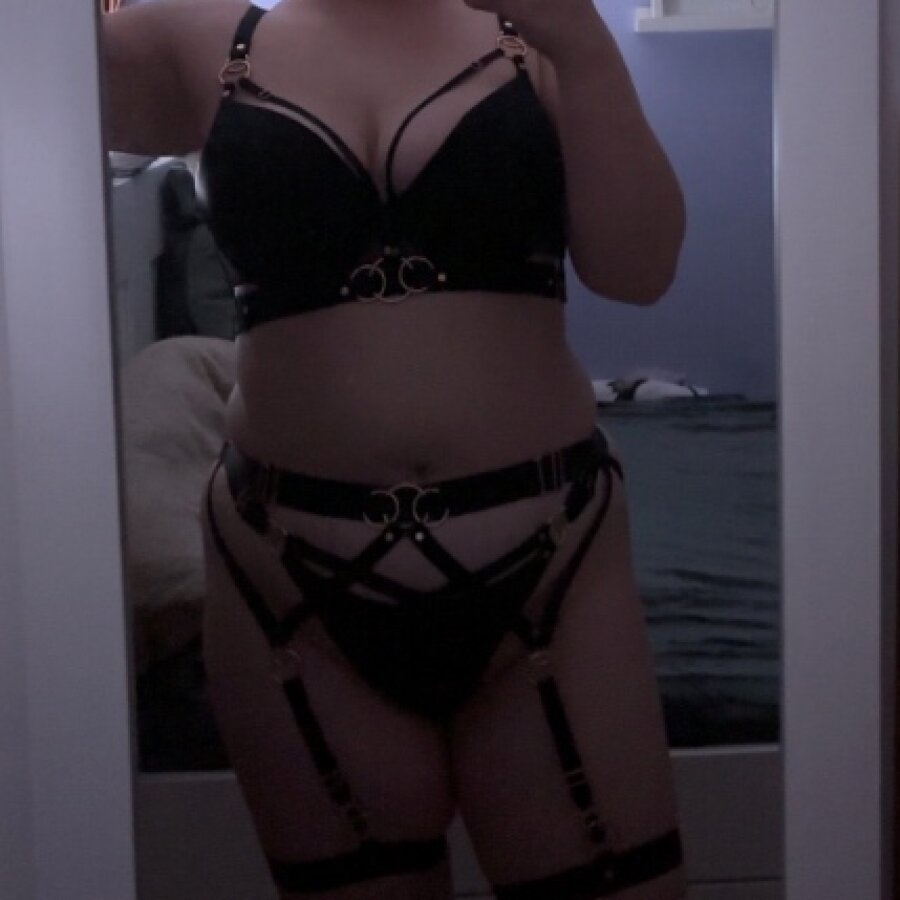 lizzy_feey