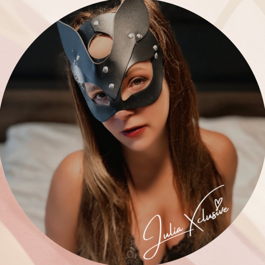 julia_xclusive