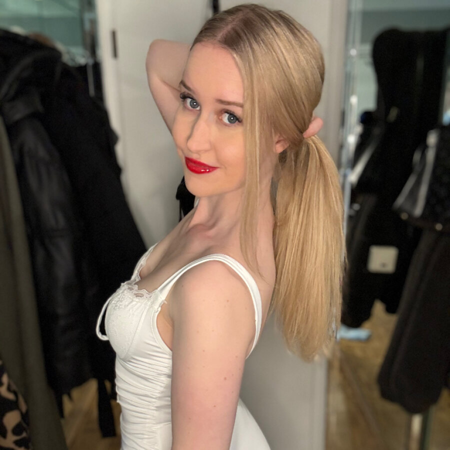 _ella_brandt