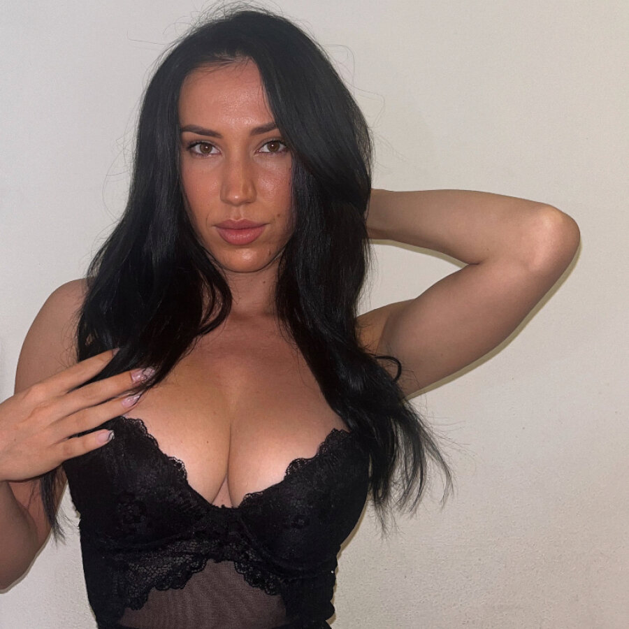 adelina62