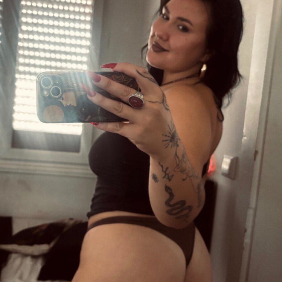 curvylilith