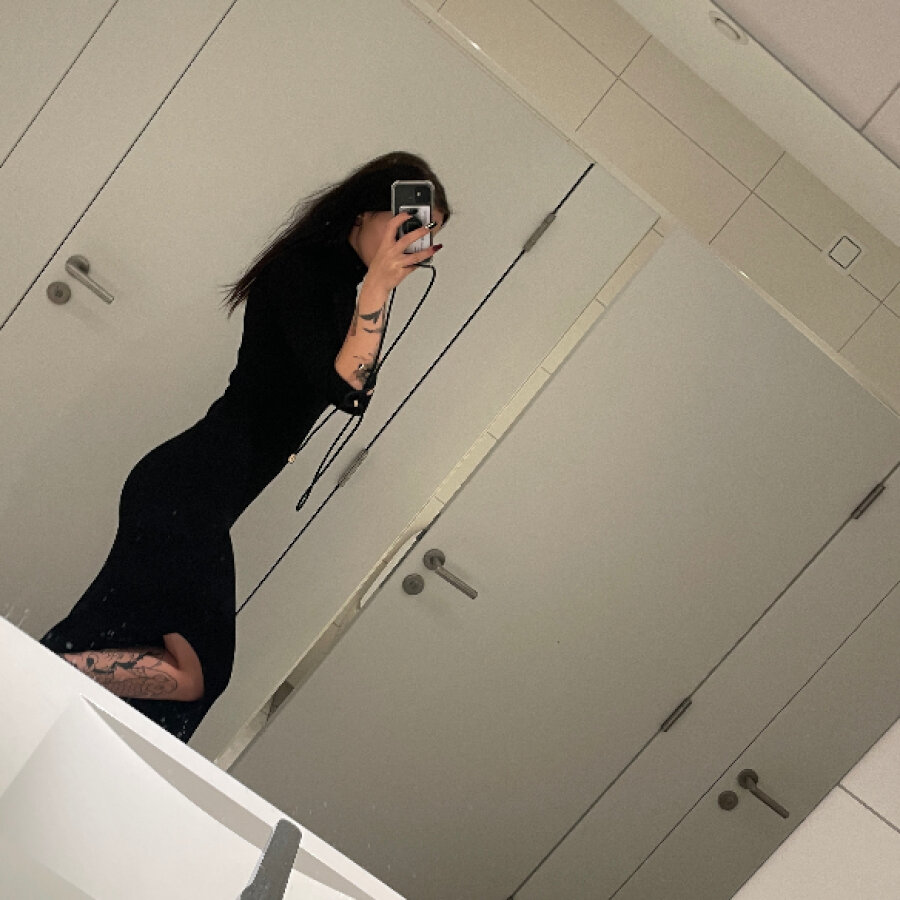 kinkybabelina394