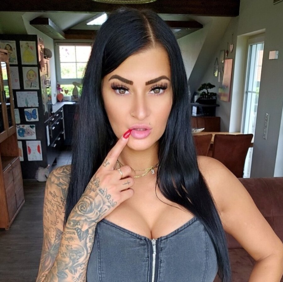 melissa_hot