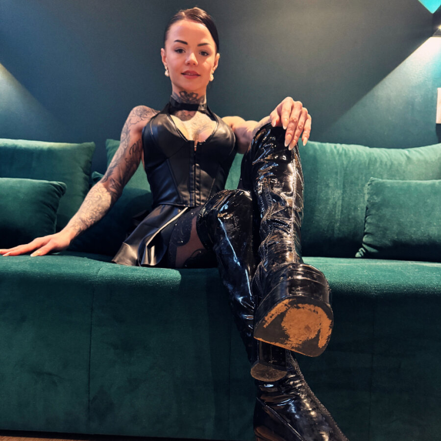 skinny_lilly